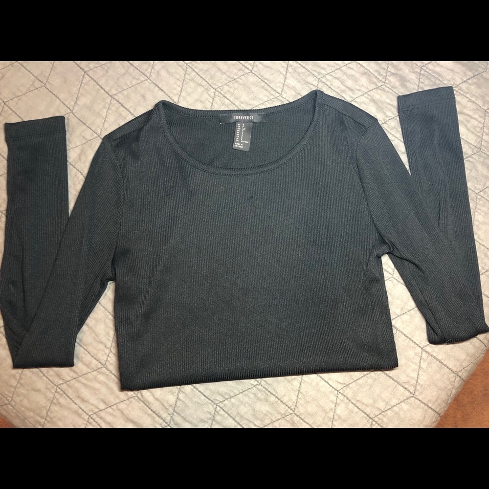 Black crop top